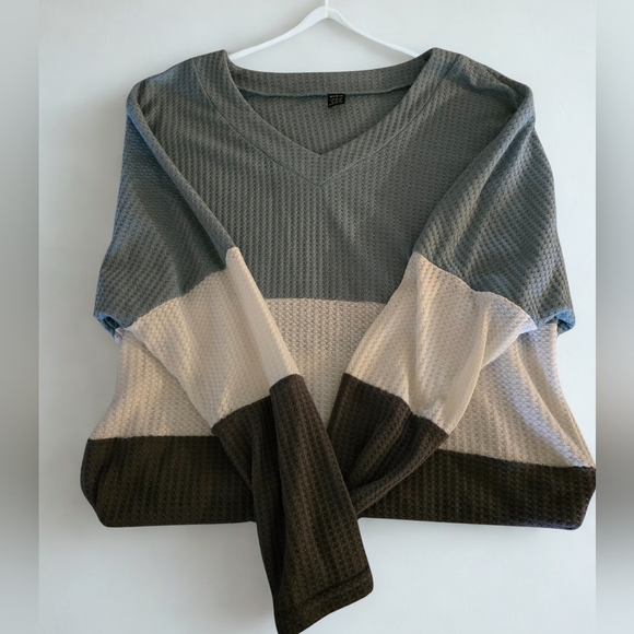 Color Block Long Sleeve Top GREY WHITE BLACK - Picture 2 of 4
